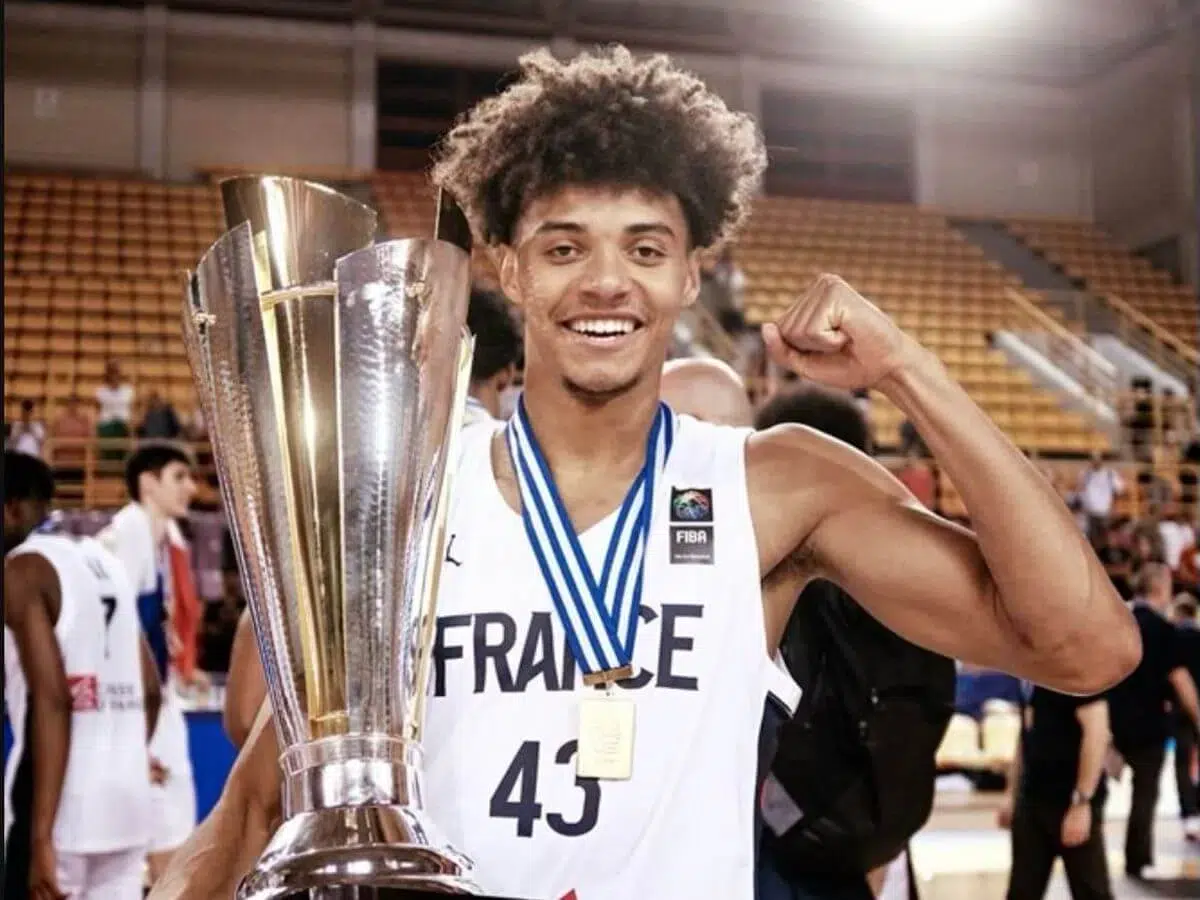 Maxime Sconard, champion d'europe U20 Zéro Basketball