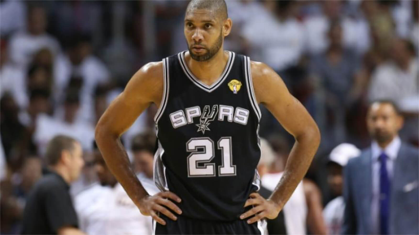 Maillots NBA retirés - Tim Duncan #21 - Zéro Basketball